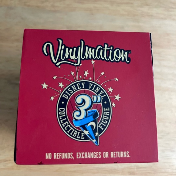 Brand New Vinylmation Limited Edition 2013 “I’m Mr. Unlucky” Collectible. - Picture 6 of 10